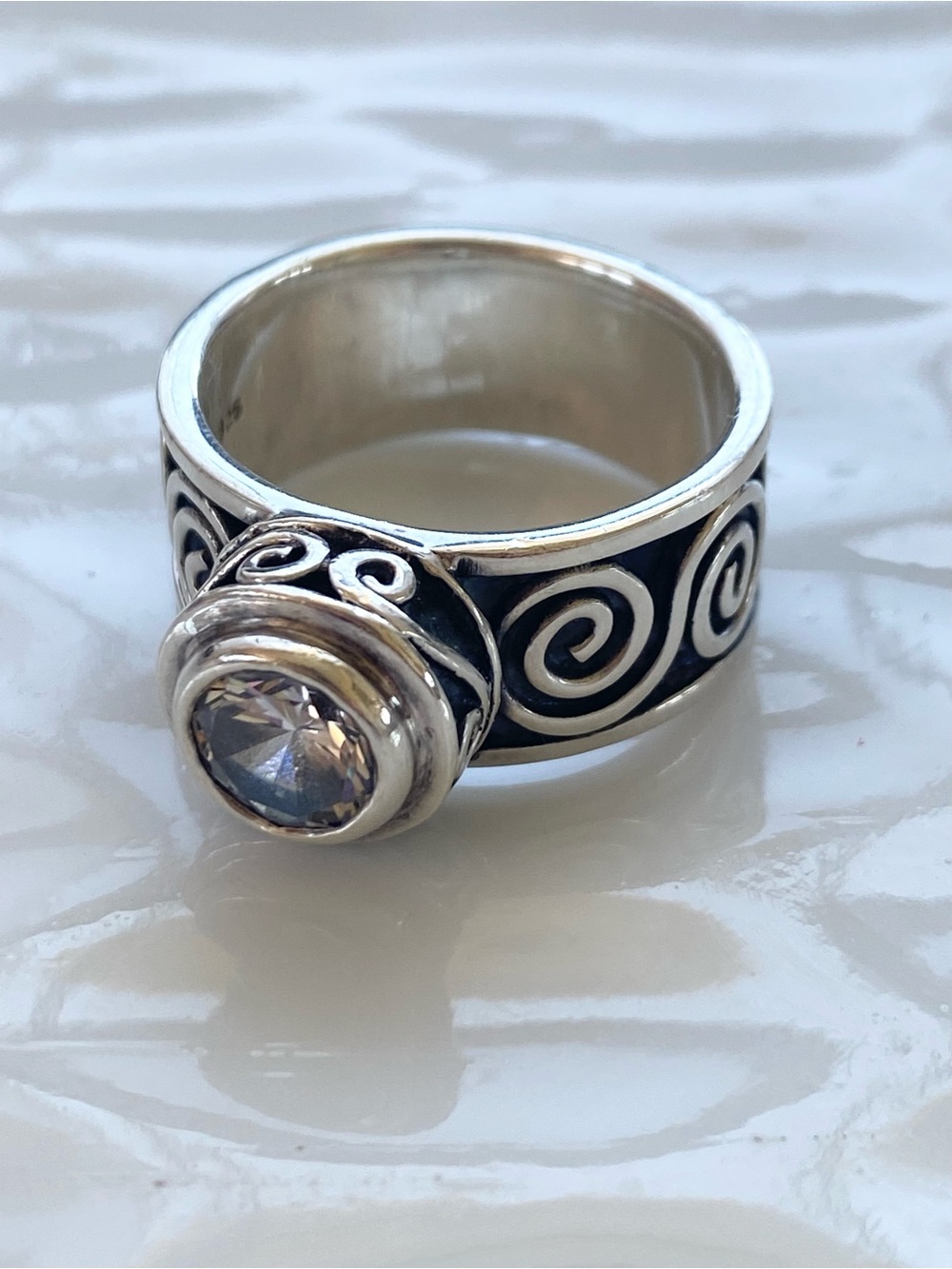 Silpada Vintage Rare Sterling Silver Black Swirl Ring with CZ Gem size 9 R1233 - Picture 3 of 8